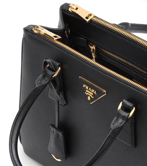 prada mini saffiano 14 cm|Prada saffiano mini shoulder bag.